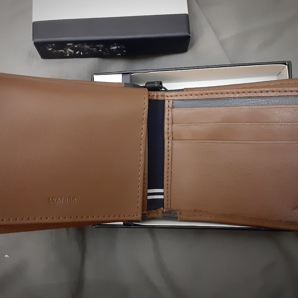 Nautica Men's Passcase Wallet